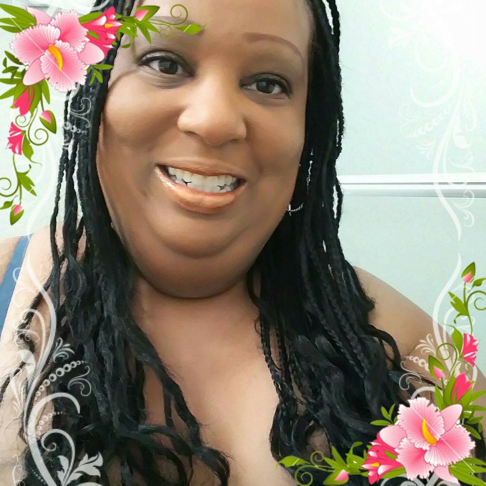 Meet your Posher, Latonya